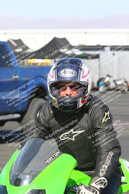 media/Apr-10-2022-SoCal Trackdays (Sun) [[f104b12566]]/Around the Pits/